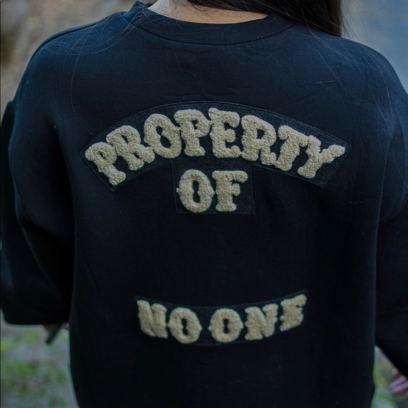 Akira Sweater Dress - Picture 5 of 6